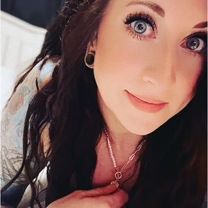 Meet your Posher, Katelyn